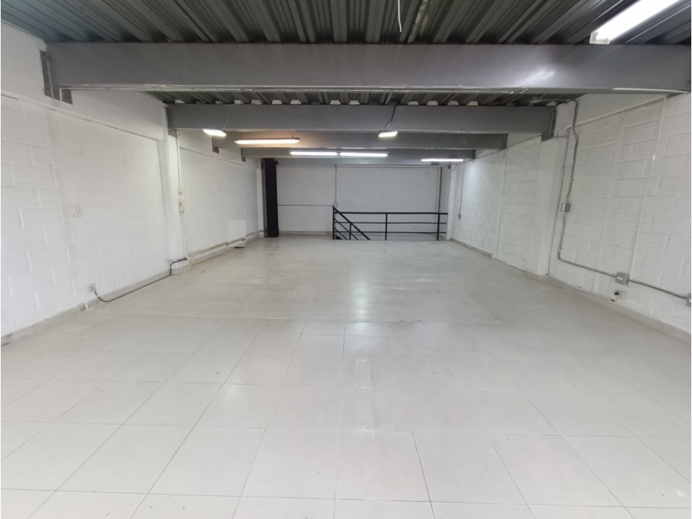 Bodega en Arriendo en Medellin - 4