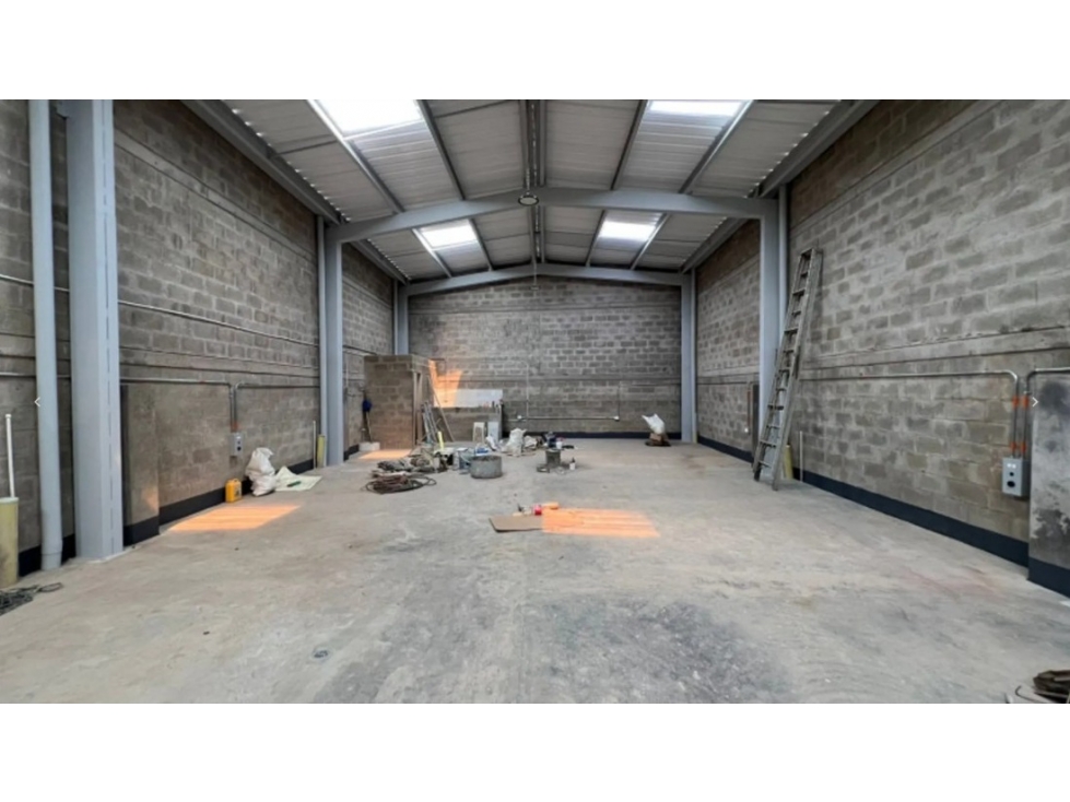 Arriendo Bodega en Sabaneta - 3