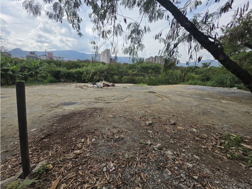 Lote en Arriendo en Bello - 4