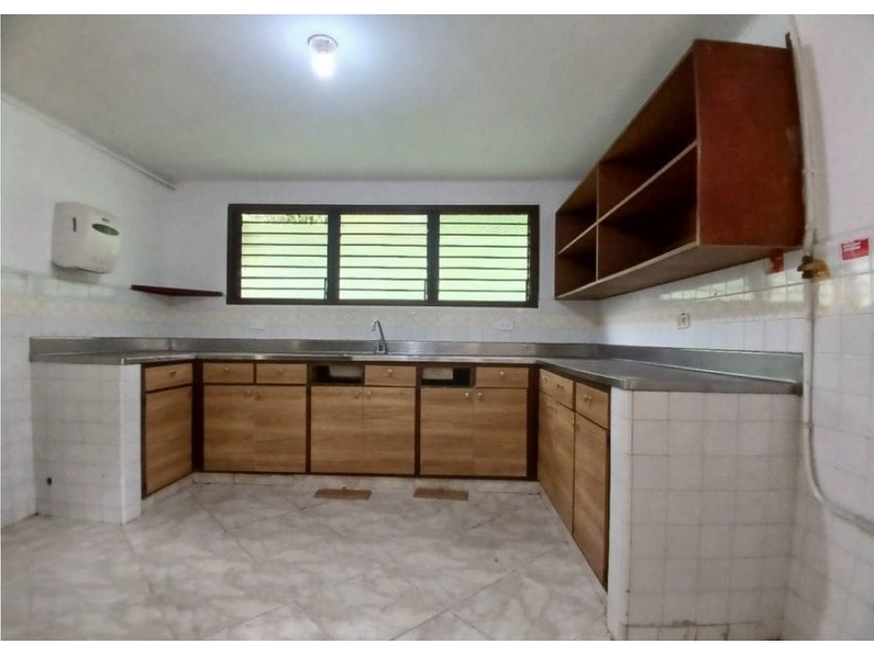 Casa Comercial en Arriendo en Medellin - 6