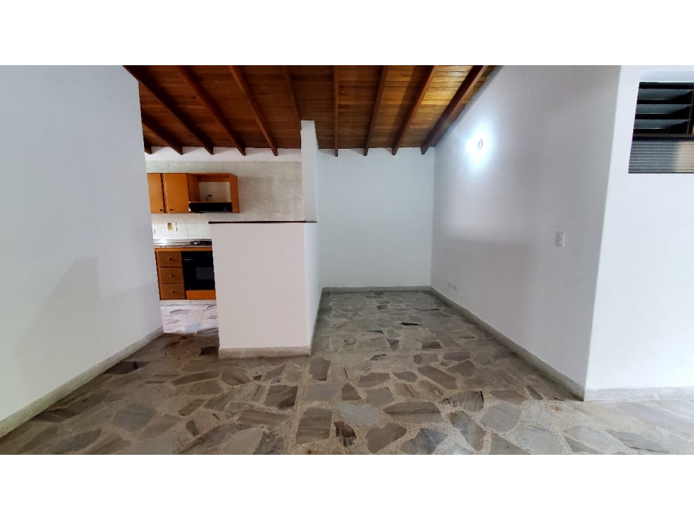 SE ARRIENDA APARTAMENTO EN LA CASTELLANA — foto 5