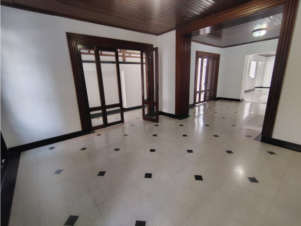 Arriendo Casa Comercial en Medellín