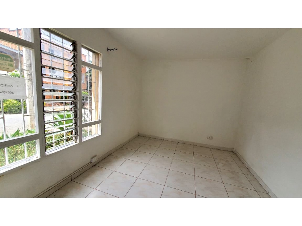 Arriendo Casa en Simón Bolivar — foto 5