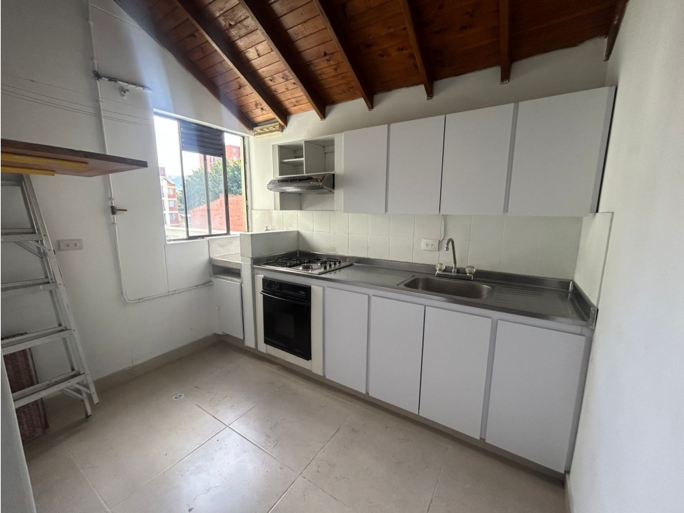 Arriendo apartamento en Laureles