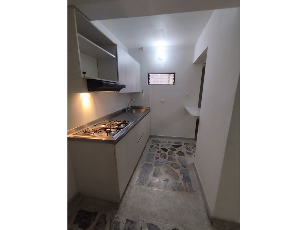 Se arrienda apartamento en la bolivariana