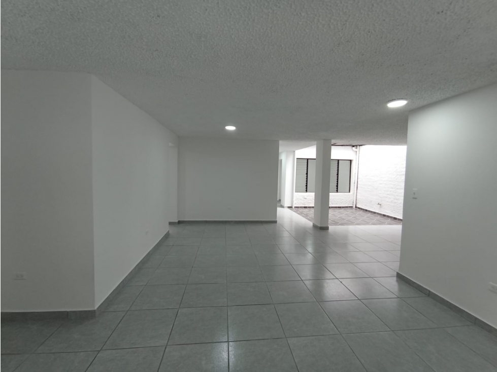 Casa en Arriendo en Laureles — foto 3