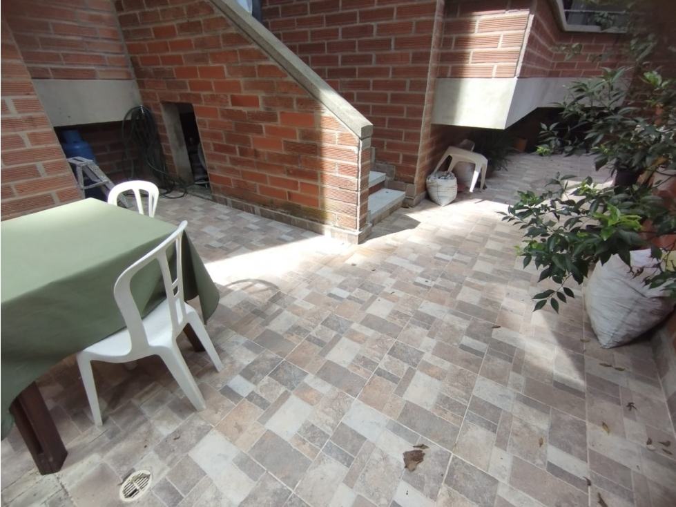 Arriendo hermoso y amplio apartamento en El Poblado — foto 5