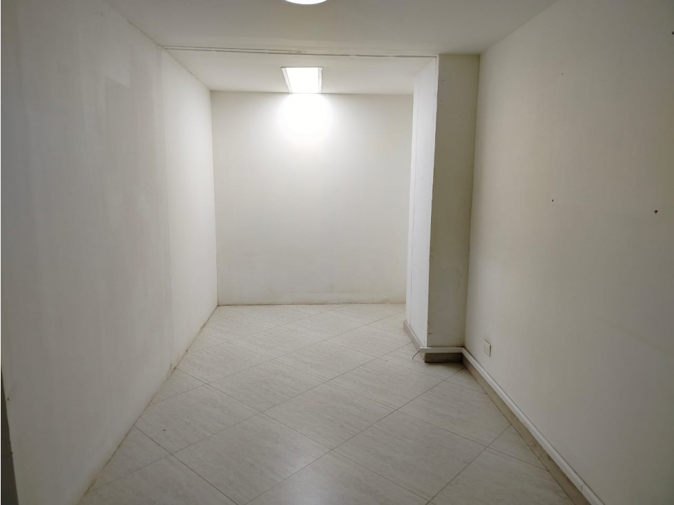 Arriendo local en Laureles