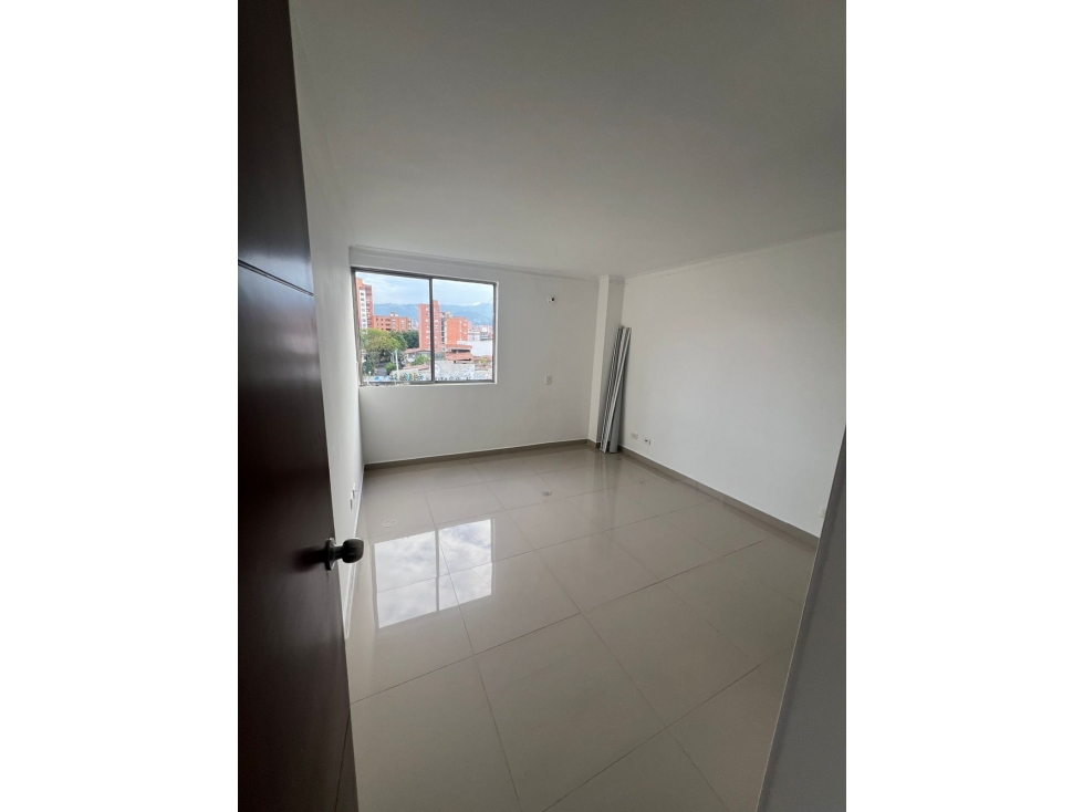 VENDO APARTAMENTO EN LOS COLORES — foto 5