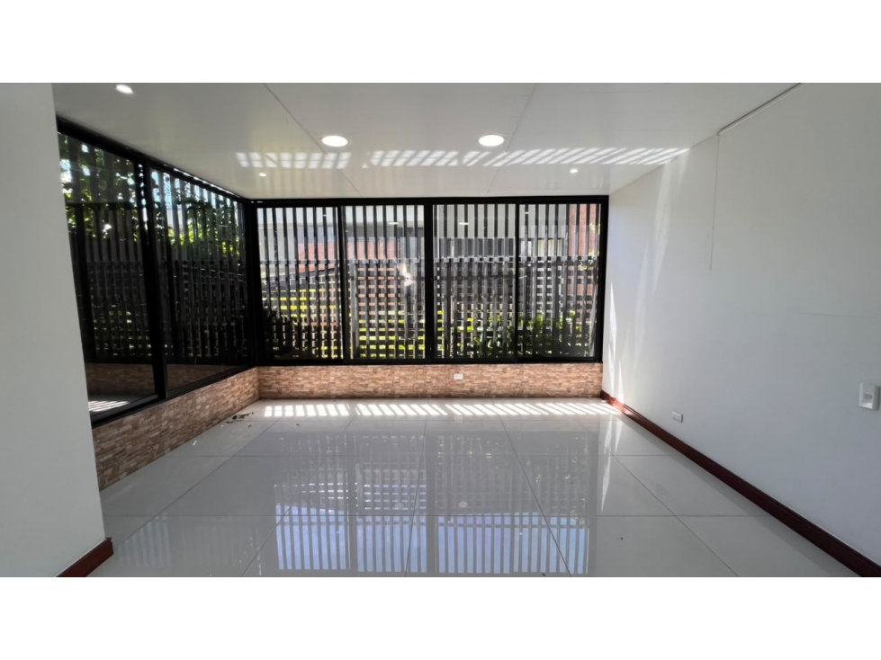 Casa en Venta Ubicada en Altos del poblado - 5