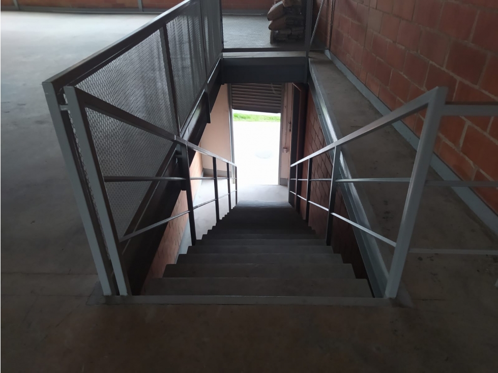 Arriendo Local o Bodega Simón Bolívar — foto 6