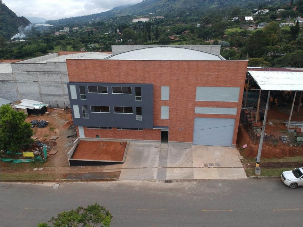 Arriendo Bodega en Girardota - 1