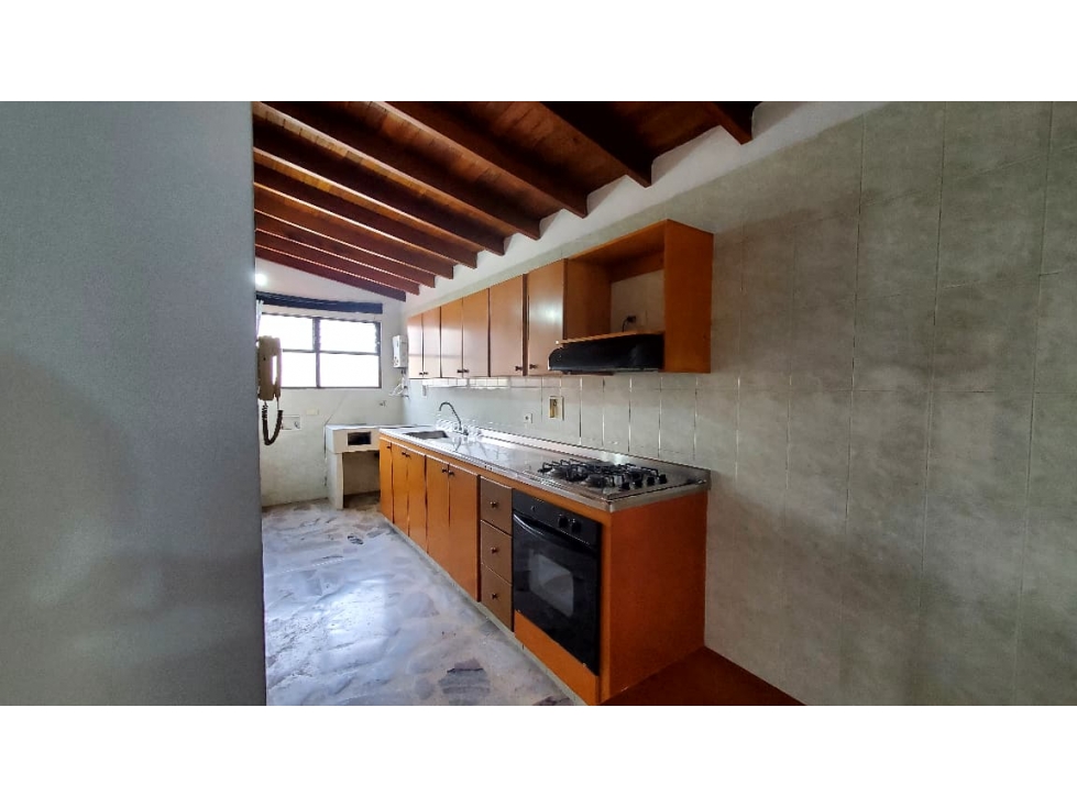 SE ARRIENDA APARTAMENTO EN LA CASTELLANA — foto 6