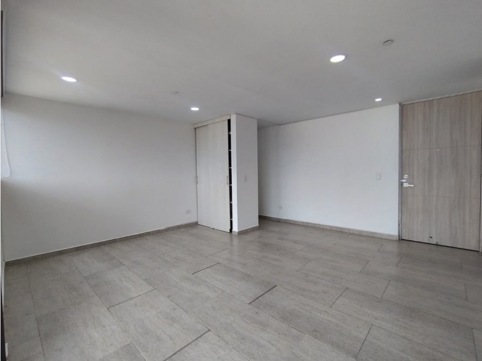 SE ARRIENDA APARTAMENTO EN SABANETA SECTOR MAYORCA — foto 5