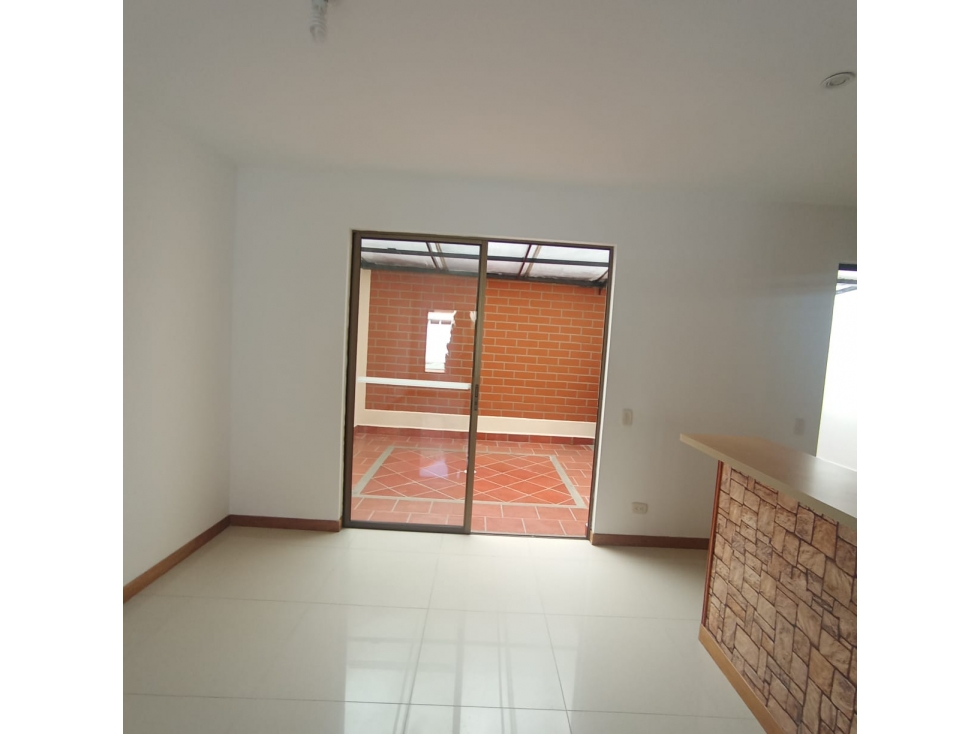 CASA ARRIENDO LA CEJA - 5