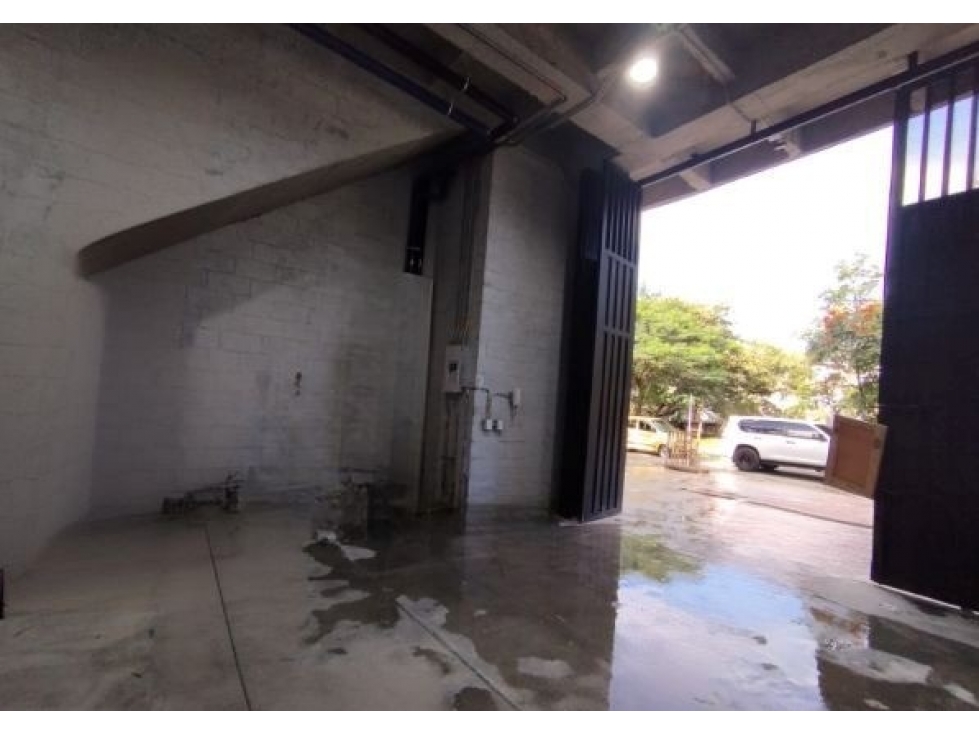 Arriendo bodega en trinidad — foto 2