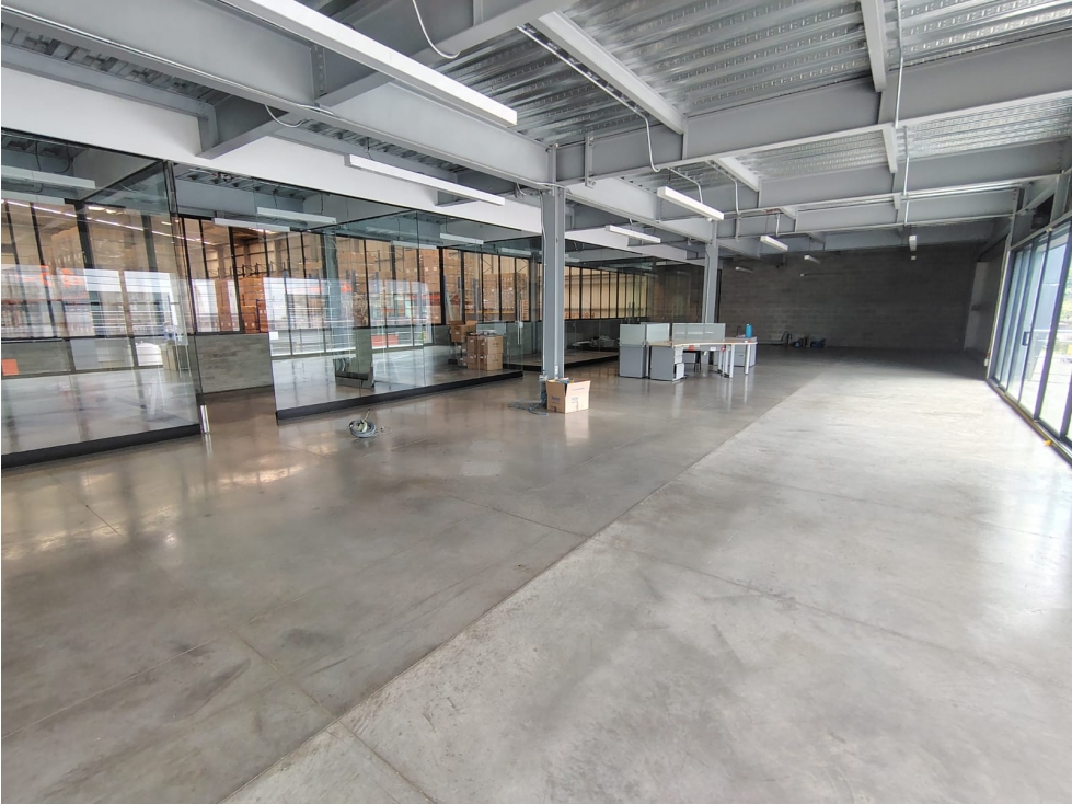 Arriendo Bodega en Bello - 3