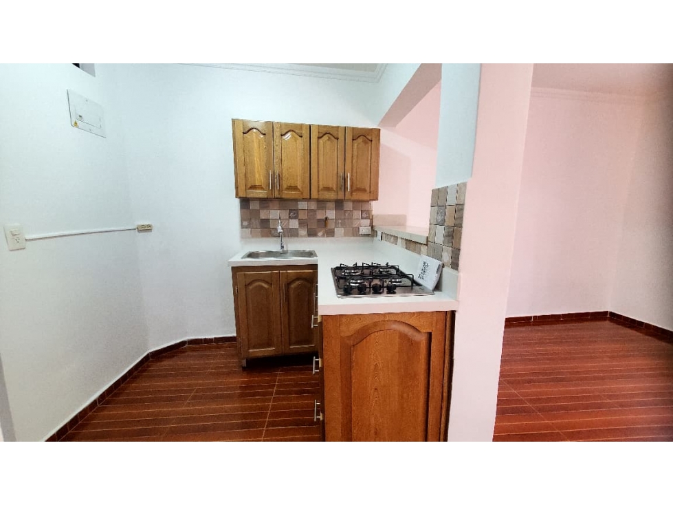Se arrienda apartamento en guayabal — foto 4