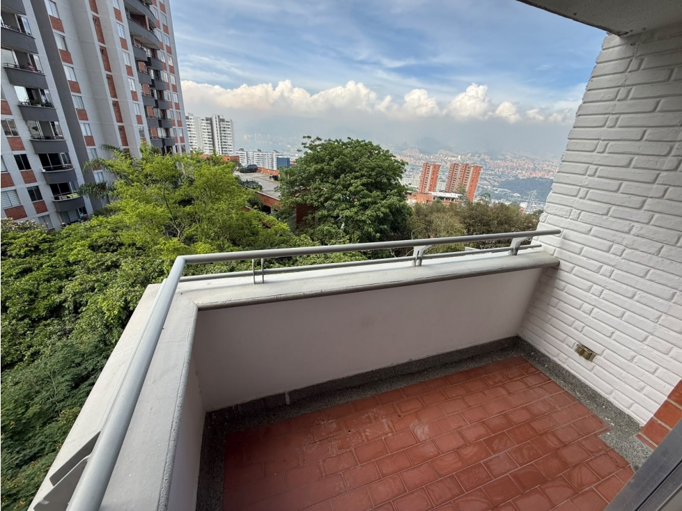 ARRIENDO APARTAMENTO EN LOMA DEL INDIO — foto 2