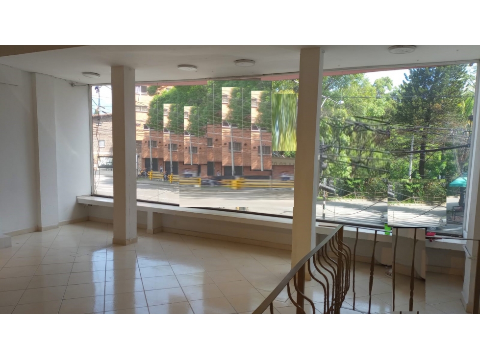 Local en Arriendo en Avenida 80 — foto 4