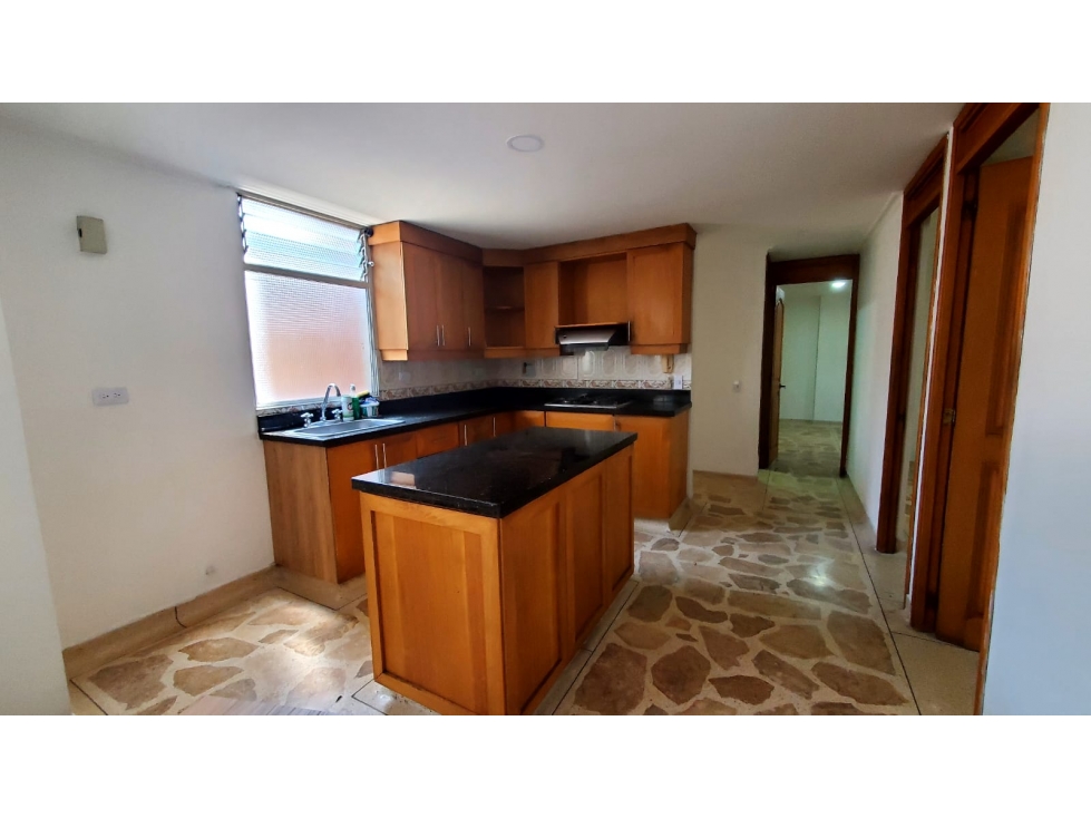 SE ARRIENDA APARTAMENTO EN LA CASTELLANA