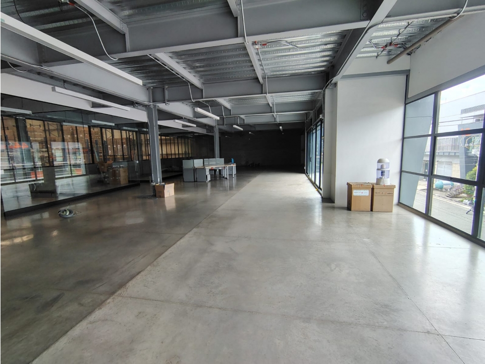 Arriendo Bodega en Bello - 4
