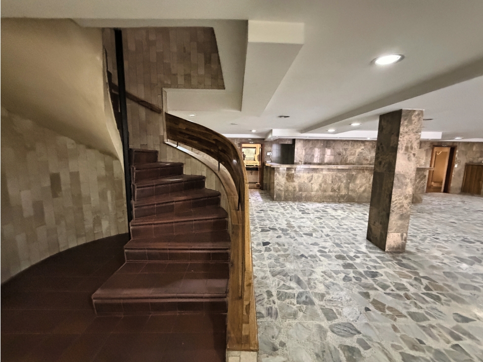 LOCAL EN VENTA EN TEUSAQUILLO — foto 5