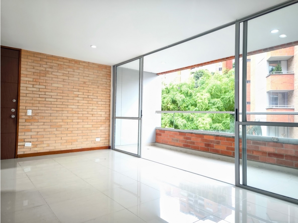 Envigado Cumbres 84 m², 3 alcobas y amplio balcón - 2