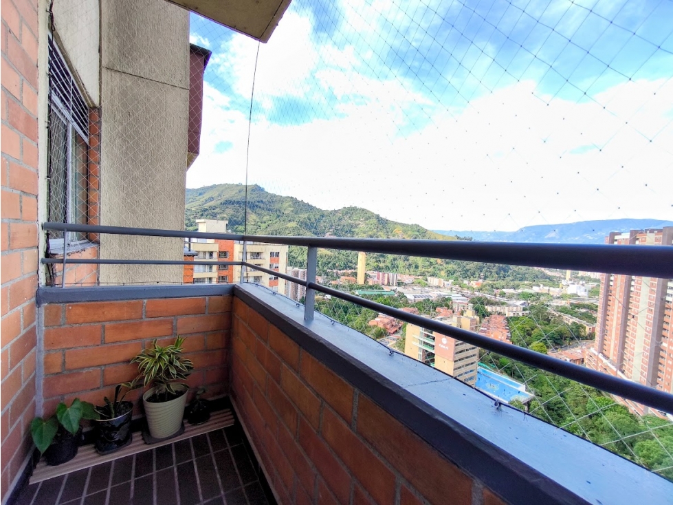 Apartamento en Ditaires, piso 26 con vista panorámica — foto 2