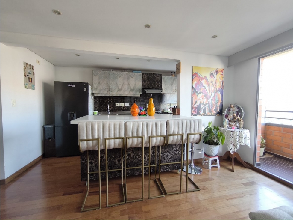 Apartamento en Ditaires, piso 26 con vista panorámica — foto 5