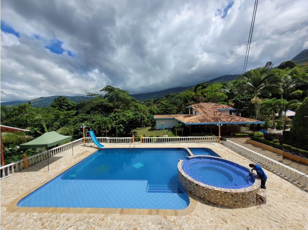 FINCA EN GIRARDOTA UN PARAÍSO ENTRE LAS PALMAS — foto 3