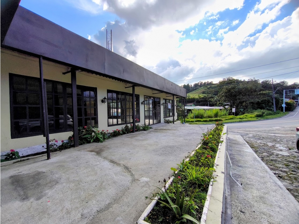 VENTA DE PROPIEDAD CASA Y LOCAL COMERCIAL ESCOBERO/RETIRO — foto 2