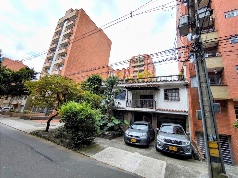CASA INDEPENDIENTE EN SAN JOAQUIN CON GRAN POTENCIAL