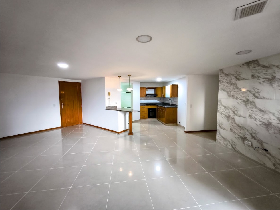 Sabaneta, Aves María | 95 m² y dos balcones - 2
