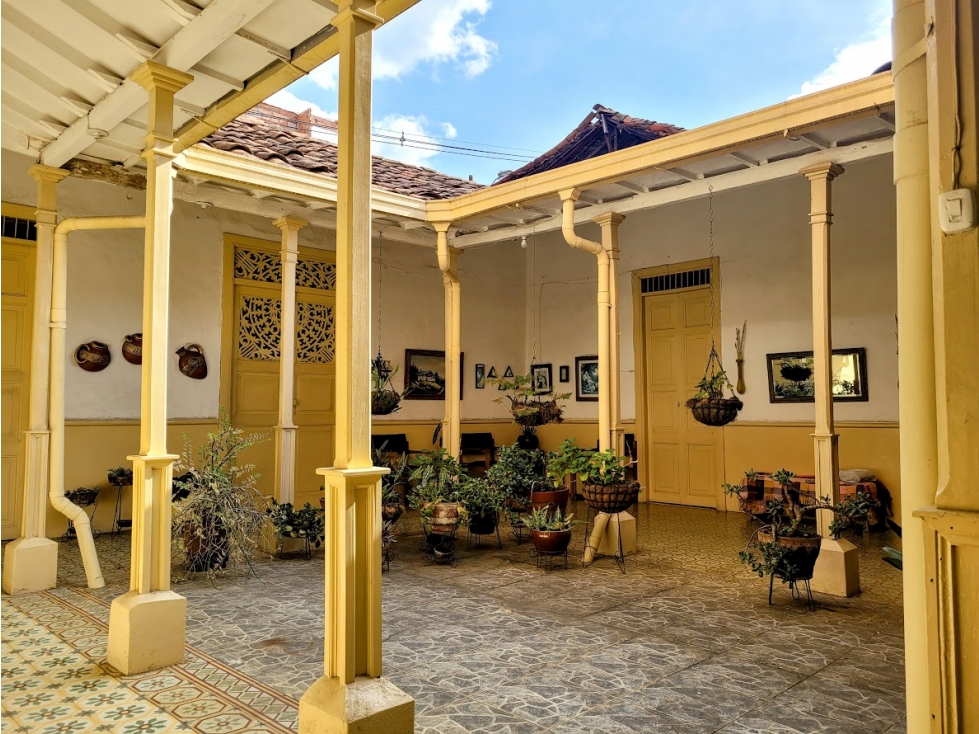 CASALOTE EN GIRARDOTA DE GRAN TAMAÑO Y POTENCIAL — foto 3
