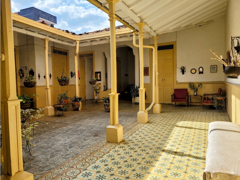CASALOTE EN GIRARDOTA DE GRAN TAMAÑO Y POTENCIAL — foto 4
