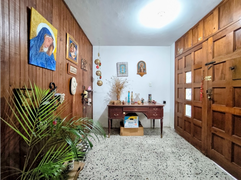 CASA INDEPENDIENTE EN SAN JOAQUIN CON GRAN POTENCIAL — foto 2