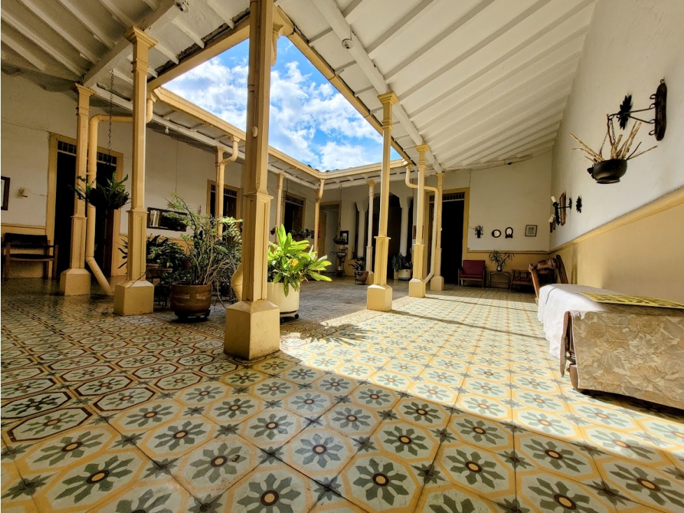 CASA COLONIAL DE GRAN TAMAÑO EN GIRARDOTA - 4