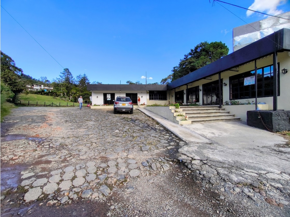 VENTA DE PROPIEDAD CASA Y LOCAL COMERCIAL ESCOBERO/RETIRO