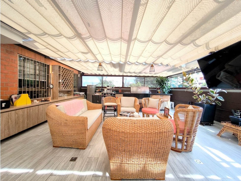 APARTAMENTO CON SUPER TERRAZA EN SABANETA LAS LOMITAS — foto 2