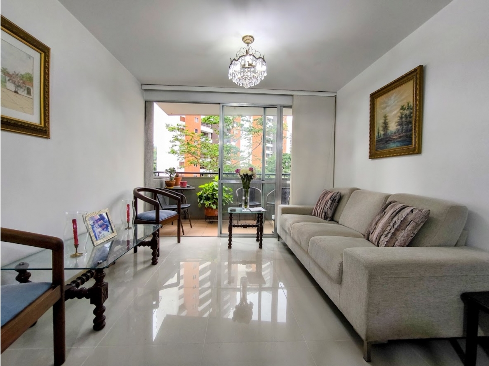 Apartamento en El Carmelo, Sabaneta | Piso bajo y patio cubierto