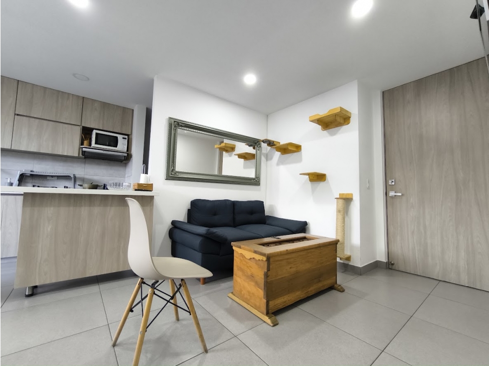 Apartamento en Guayabal, piso 12 con balcón y unidad completa — foto 3