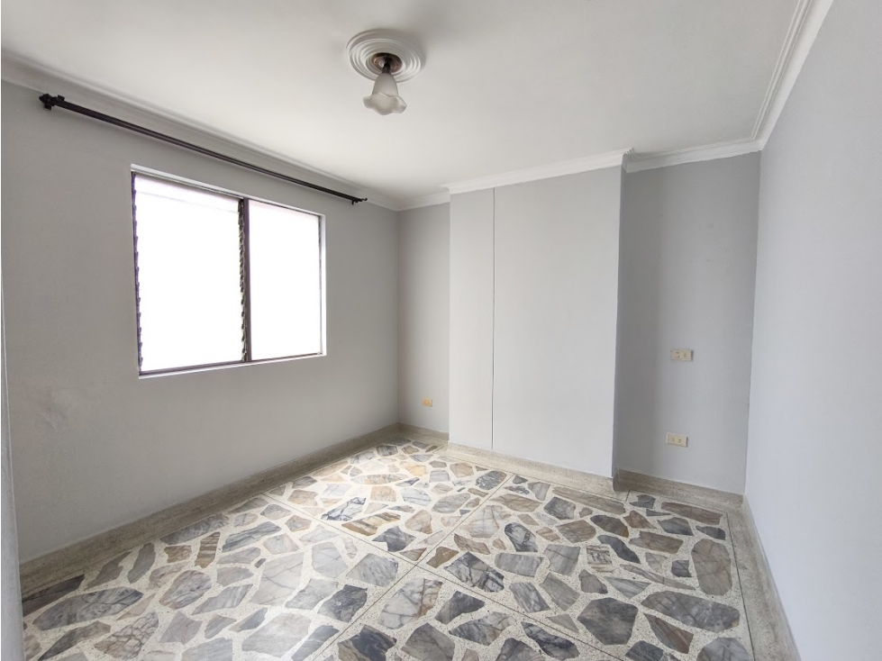 APARTAMENTO DUPLEX DE GRAN TAMAÑO EN FLORIDA NUEVA P5 — foto 4