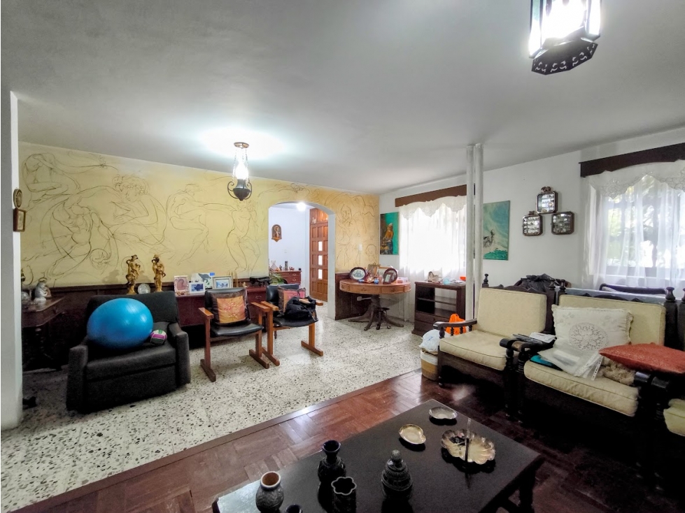 CASA INDEPENDIENTE EN SAN JOAQUIN CON GRAN POTENCIAL — foto 4