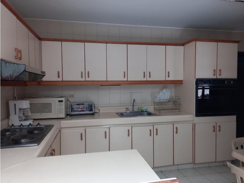 CASA CIUDAD JARDIN CON AMPLIOS ESPACIOS,ACABADOS DE LUJO EN VENTA,CALI - 6