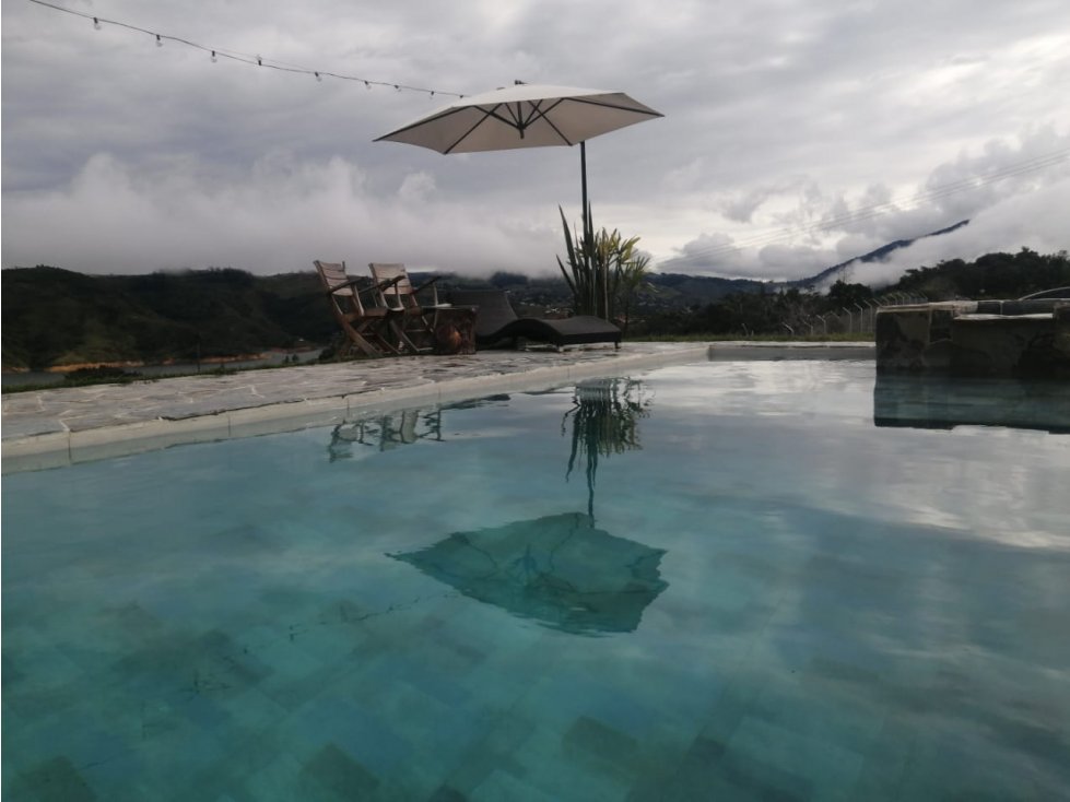 FINCA CON CABAÑA EN EL LAGO CALIMA POR EXCELENTE VISTA AL LAGO - 2