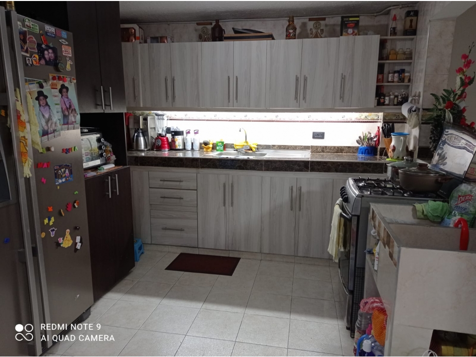 CASA ESQUINERA EN EL SEMBRADOR EXCELENTE PUNTO EN VENTA, PALMIRA - 2