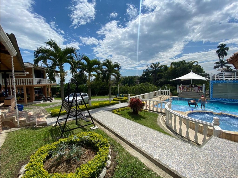 VENDO HERMOSA FINCA PARA INVERSION EN LA BUITRERA