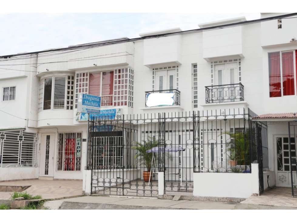 CASA EN EL RINCÓN DEL BOSQUE AMPLIOS ESPACIOS - PALMIRA-VALLE