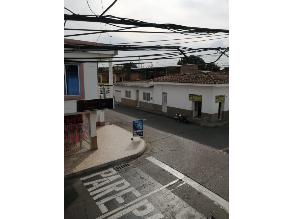CASA AMPLIA CON EXCELENTE UBICACIÓN EN VENTA,SANTA RITA, PALMIRA-VALLE - 2